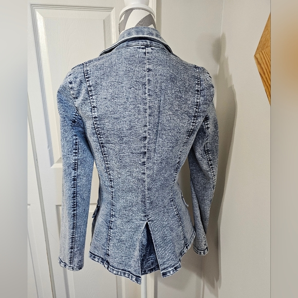 Venus Sweatheart Denim Jacket - Picture 3 of 4